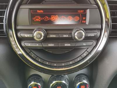 MINI Cooper 1500 5 PORTE 116CV AUTOM. PDC "16 CLIMAUTO ITALIA Nero usata Pistoia