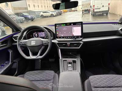 Seat Leon MY 25   1,5eTSIFR   5P85  D3UA7 MY 25 Bianco usata Castenaso