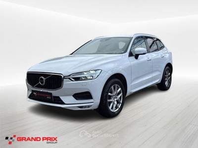 Volvo XC60 B4 (d) AWD Geartronic Momentum Bianco usata Castenaso
