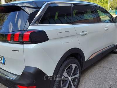 Peugeot 5008 unico proprietario, tenuta in capannone, non fumatori Bianco usata Carpi