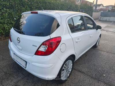 Opel Corsa G.P.L. Tech ( TAGLIANDATA ) Bianco usata Vicenza