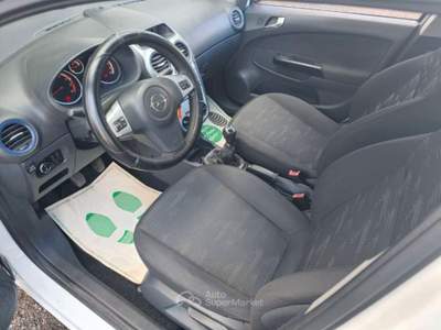Opel Corsa G.P.L. Tech ( TAGLIANDATA ) Bianco usata Vicenza
