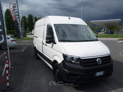 Volkswagen Crafter CRAFTER 35 140 CV PASSO MEDIO TETTO ALTO Bianco usata Tavagnacco