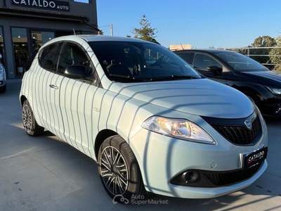 Lancia Ypsilon NEOPATENTATI Blu/Azzurro usata Occhiobello