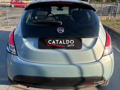 Lancia Ypsilon NEOPATENTATI Blu/Azzurro usata Occhiobello