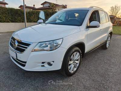 Volkswagen Tiguan 4X4 G.P.L ( TAGLIANDATO ) Bianco usata Vicenza