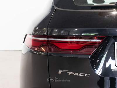 Jaguar F-Pace AWD aut. SE TETTO Nero usata Brescia