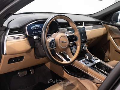 Jaguar F-Pace AWD aut. SE TETTO Nero usata Brescia