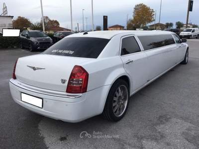 Chrysler 300 C 300C C300 LIMOUSINE Bianco usata Massarosa