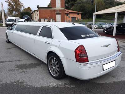 Chrysler 300 C 300C C300 LIMOUSINE Bianco usata Massarosa