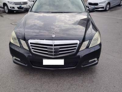 Mercedes-Benz Classe E E 250 CDI BlueEFFICIENCY Avantgarde AMG Nero usata Massarosa