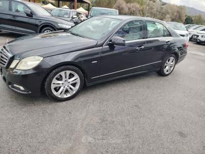 Mercedes-Benz Classe E E 250 CDI BlueEFFICIENCY Avantgarde AMG Nero usata Massarosa