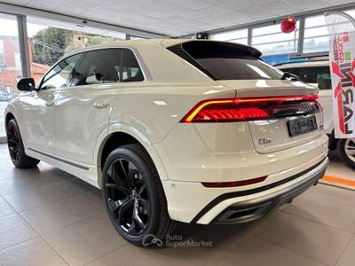 Audi Q8 286 CV quattro tiptronic Sport Bianco usata Massarosa