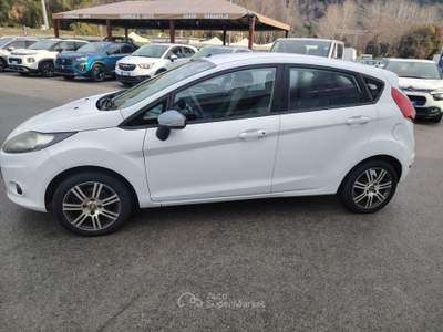 Ford Fiesta 5 porte Titanium Bz.- GPL Bianco usata Massarosa