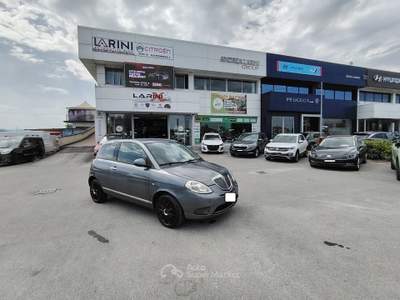 Lancia Ypsilon Lancia Ypsilon 16V DIVA - NEOPATENTATI Grigio usata Massarosa
