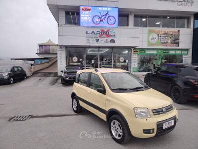 Fiat Panda 1.2 4x4 Climbing - NEOPATENTATI Giallo usata Massarosa