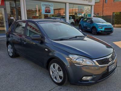Kia Ceed VGT 90CV 5p. LX Grigio usata Massarosa