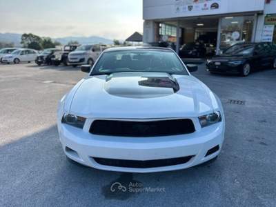 Ford Mustang V6 CoupÃ© 305 CV Bianco usata Massarosa