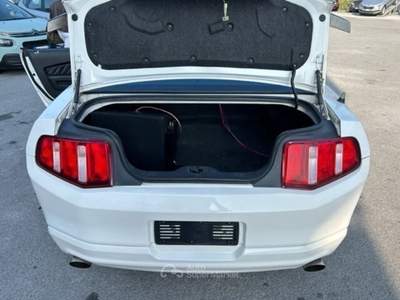 Ford Mustang V6 CoupÃ© 305 CV Bianco usata Massarosa