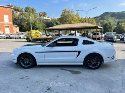 Ford Mustang V6 CoupÃ© 305 CV Bianco usata Massarosa