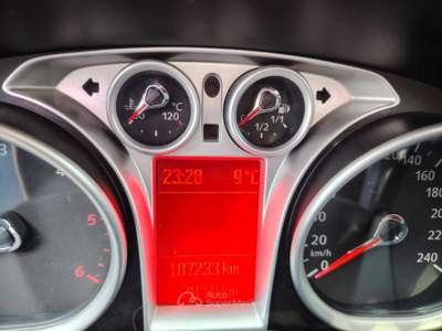 Ford Kuga 4WD Titanium -4x4 Grigio usata Massarosa