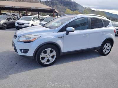 Ford Kuga 4WD Titanium -4x4 Grigio usata Massarosa