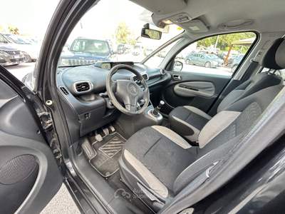 Citroen C3 Picasso C3 PICASSO 1.4 BENZINA SED. - NEOPATENTATI Nero usata Massarosa