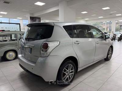 Toyota Verso 1.6 d-4d 5p. Grigio usata Foligno