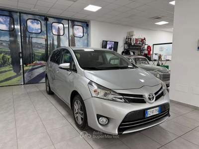 Toyota Verso 1.6 d-4d 5p. Grigio usata Foligno