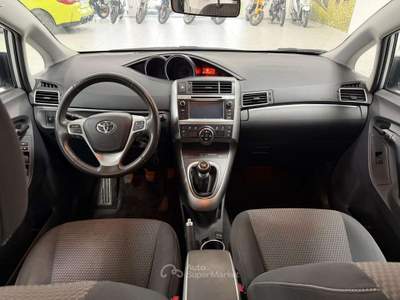 Toyota Verso 1.6 d-4d 5p. Grigio usata Foligno