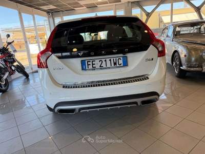 Volvo V60 V60 I 2.4 d6 te Summum geartronic Bianco usata Foligno