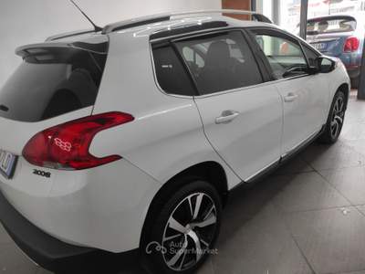 Peugeot 2008 Peugeot 2008 2016 1.6 hdi Tetto Panoramico Sensori Nav Bianco usata Sant'Egidio del Monte Albino