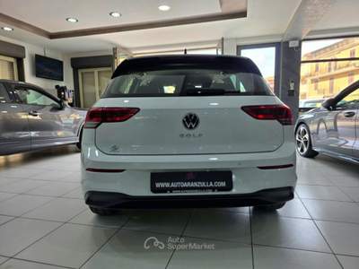 Volkswagen Golf 8 2.0 TDI 150CV SCR Life Navi - Virtual Cockpit Bianco usata Mirabella Imbaccari