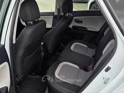 Kia Cee'd 1.6CRDI 110CV SW COOL Bianco usata Foligno