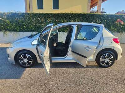 Peugeot 207 G.P.L. ( DISTRIBUZIONE FATTA ) Grigio usata Vicenza
