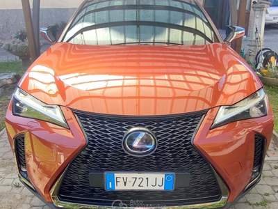 Lexus UX F-Sport, 2WD, 94700 Km. Arancione usata Collegno