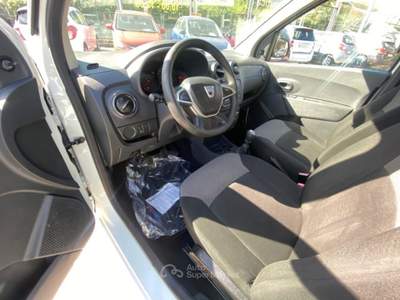 Dacia Lodgy 1.5 BLUE dCi 95cv 7 POSTI COMFORT Bianco usata Napoli