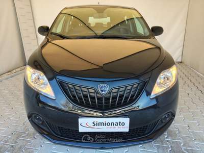 Lancia Ypsilon 1.0 FireFly 5 porte S&S Hybrid Gold Nero usata Resana