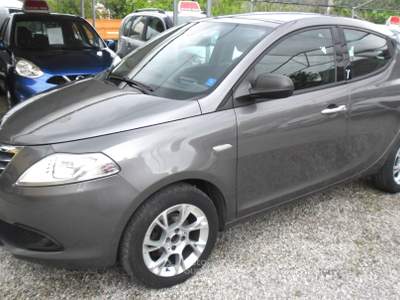 Lancia Ypsilon ADATTA A NEOPATENTATI Grigio usata Puegnago sul Garda