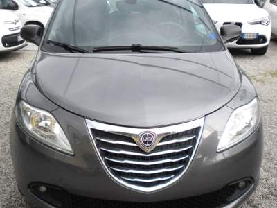 Lancia Ypsilon ADATTA A NEOPATENTATI Grigio usata Puegnago sul Garda