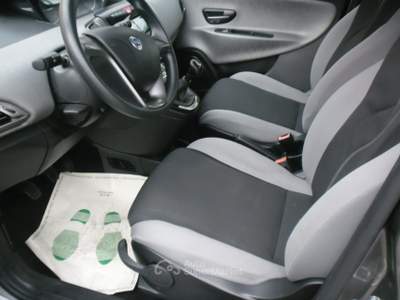 Lancia Ypsilon ADATTA A NEOPATENTATI Grigio usata Puegnago sul Garda