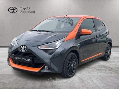 Toyota Aygo Connect 1.0 VVT-i 72 CV 5 porte x-music Arancione usata Caresanablot