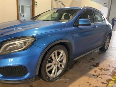 Mercedes-Benz GLA CDI Automatic Premium Blu/Azzurro usata Arezzo