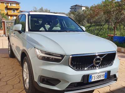 Volvo XC40 Vendo splendida XC40, tenuta sempre in garage, non fumatori Verde usata sellia marina