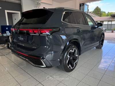 Volkswagen Tiguan Tiguan 1.5 etsi R-Line 150cv dsg Grigio usata Piombino Dese