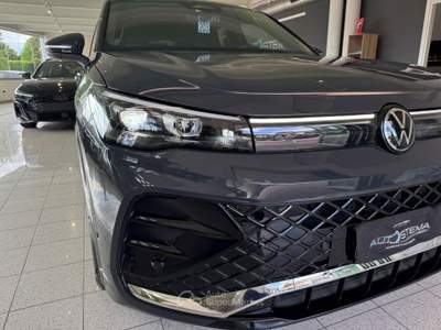 Volkswagen Tiguan Tiguan 1.5 etsi R-Line 150cv dsg Grigio usata Piombino Dese