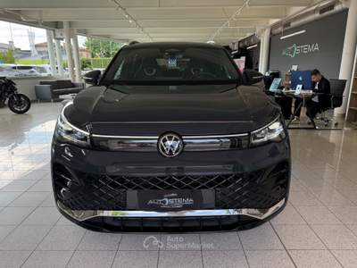 Volkswagen Tiguan Tiguan 1.5 etsi R-Line 150cv dsg Grigio usata Piombino Dese
