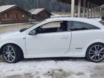 Opel Astra OPC ( NURBURGRING EDITION NUMERATA ) Bianco usata Vicenza