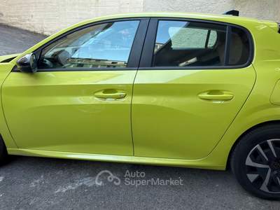 Peugeot 208 Non fumatore Giallo usata Benevento