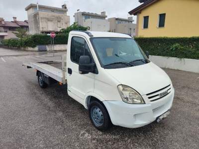 Iveco Daily Carroattrezzi ( SOSPENSIONE ARIA ) Bianco usata Vicenza